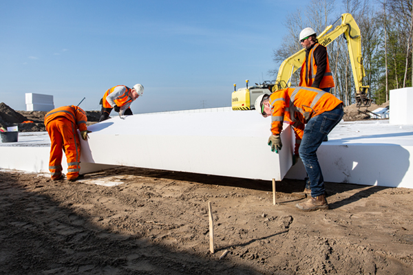 EPS constructie beschermt kwetsbare leidingen tegen druk op knooppunt A16-N3 Dordrecht