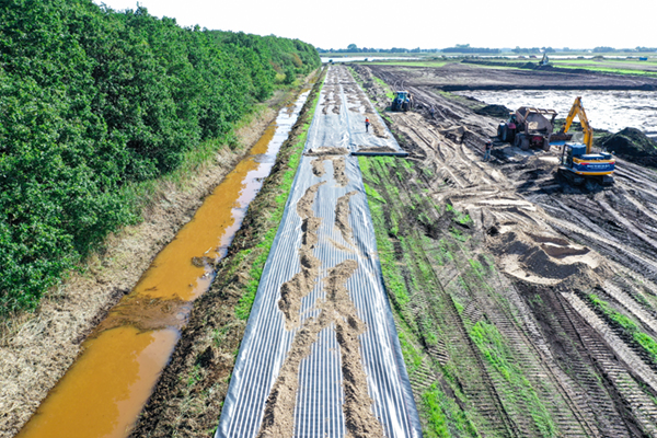 Bouwweg aanleggen zonder grondverbetering met TenCate Geolon HMi-5