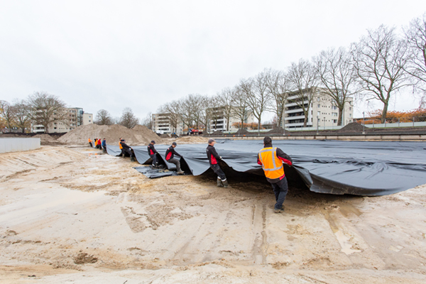 Tilburg verduurzaamt vijver Kromhoutpark met aanleg vijver met PVC vijverfolie