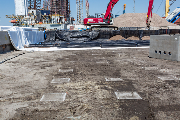 TenCate paalmatrassysteem en Tensar Stratum cellensysteem voor nieuwe kade Sagro Vlissingen