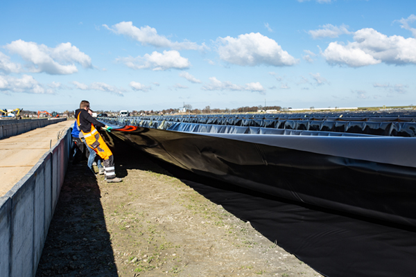 LDPE folie voor vijverbouw Delta Farms Zeeland