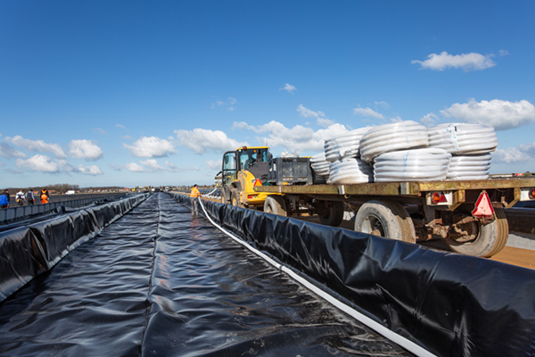 LDPE folie voor vijverbouw Delta Farms Zeeland