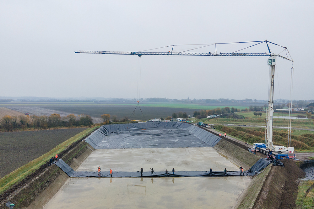 Uitdagend maatwerk folie voor bassin voor opvang hemelwater van vakantiepark