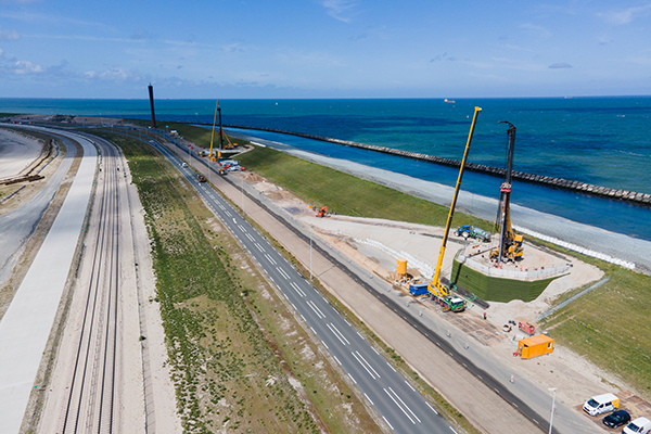 Kraanopstelplaatsen Windpark Maasvlakte 2 gebouwd met TenCate Geotubes